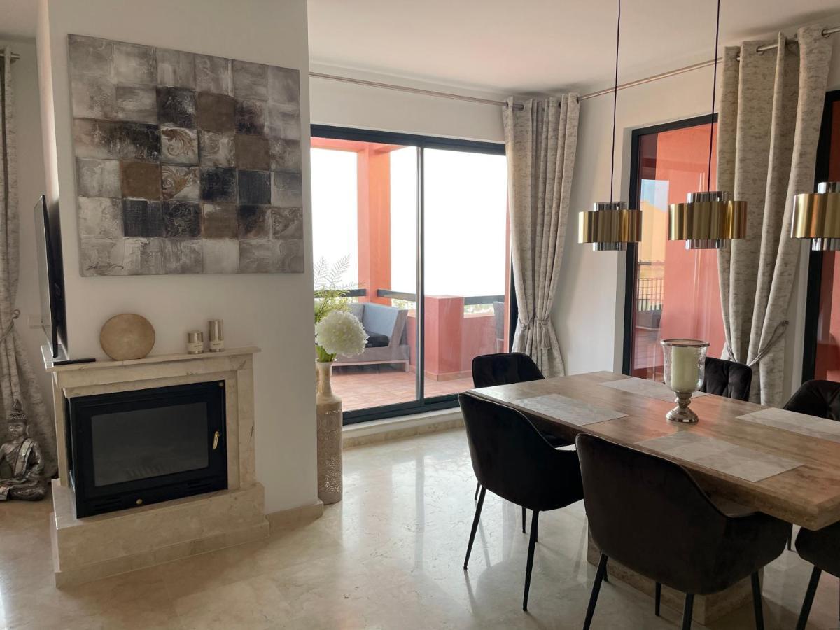 Calahonda Luxury Apartment With A Stunning Sea View Mijas Zewnętrze zdjęcie