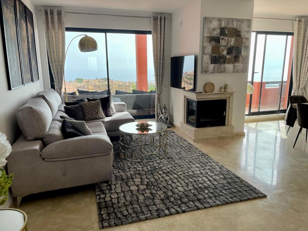 Calahonda Luxury Apartment With A Stunning Sea View Mijas Zewnętrze zdjęcie