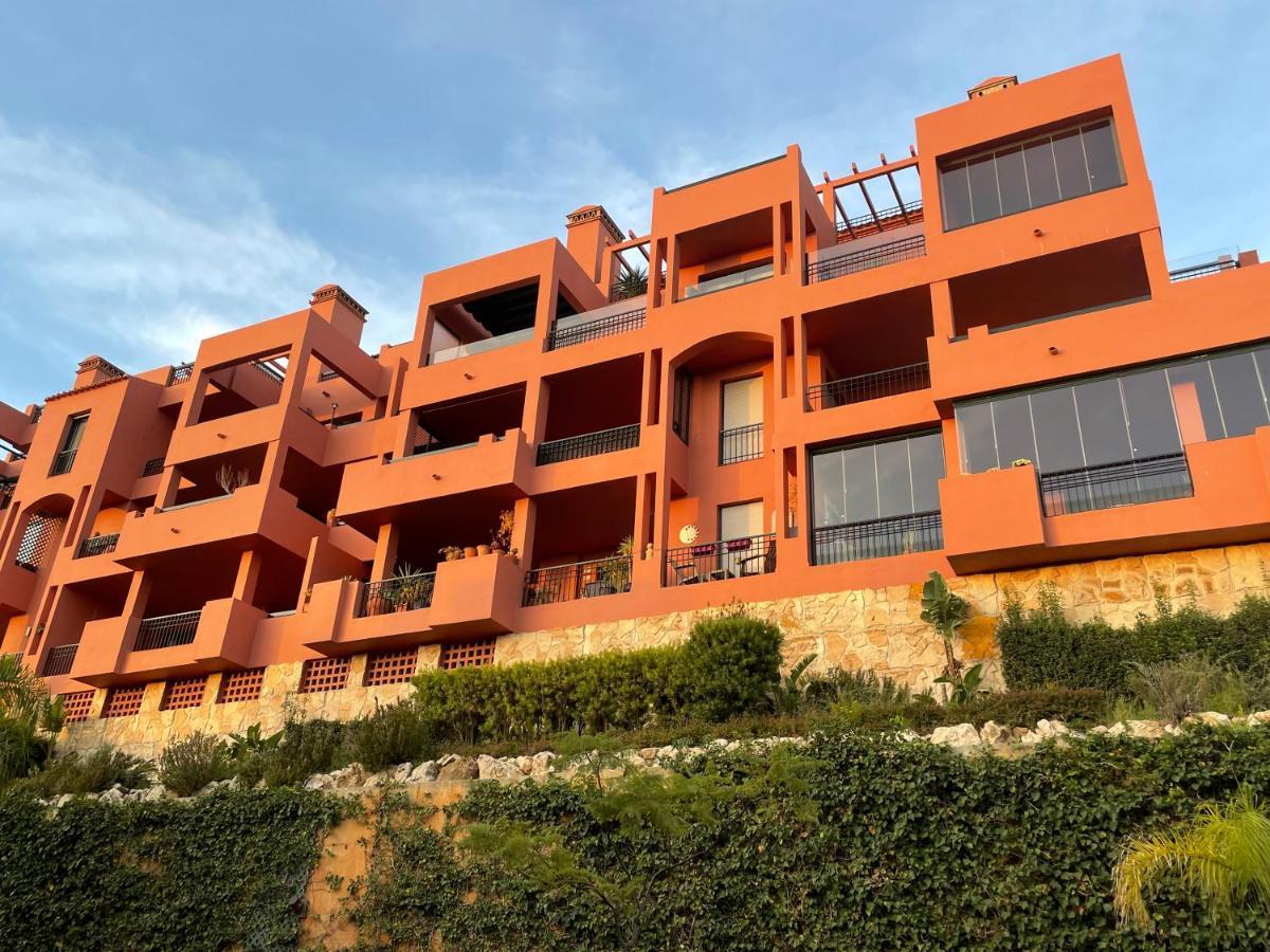 Calahonda Luxury Apartment With A Stunning Sea View Mijas Zewnętrze zdjęcie